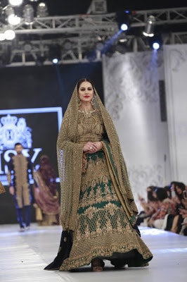 Hsy-kingdom-bridal-wear-dresses-collection-at-plbw-2016-17