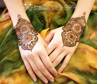 special-chand-raat-henna-designs-for-eid-2016-17-for-hands-13