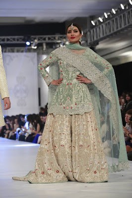 sania-maskatiya-bridal-dresses-collection-at-pfdc-l’oréal-paris-bridal-week-2016-21