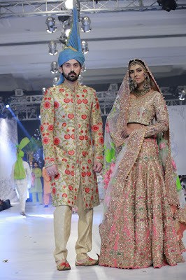 ali-xeeshan-bridal-wear-collection-at-pfdc-l-oreal-paris-bridal-week-2016-10