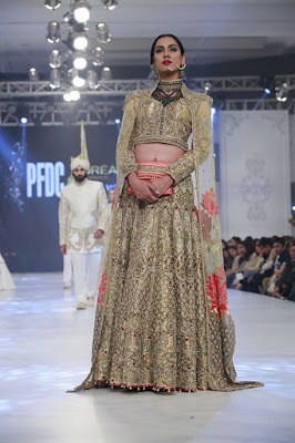 ali-xeeshan-bridal-wear-collection-at-pfdc-l-oreal-paris-bridal-week-2016-11