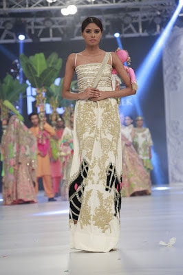 ali-xeeshan-bridal-wear-collection-at-pfdc-l-oreal-paris-bridal-week-2016-15