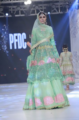 ali-xeeshan-bridal-wear-collection-at-pfdc-l-oreal-paris-bridal-week-2016-5