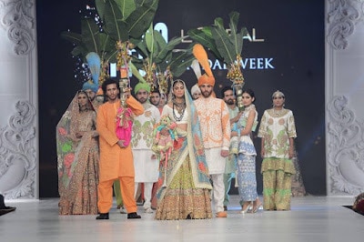 ali-xeeshan-bridal-wear-collection-at-pfdc-l-oreal-paris-bridal-week-2016-7