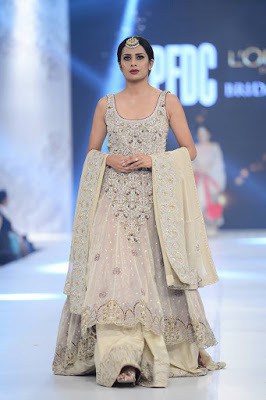 shamsha-hashwani-designer-bridal-lehenga-dresses-at-plbw-2016-5