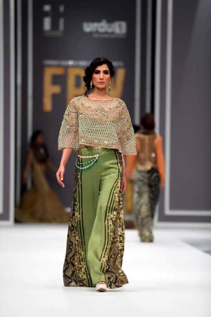 sobia-nazir-pakistani-bridal-dresses-2016-collection-at-fpw-2016-14