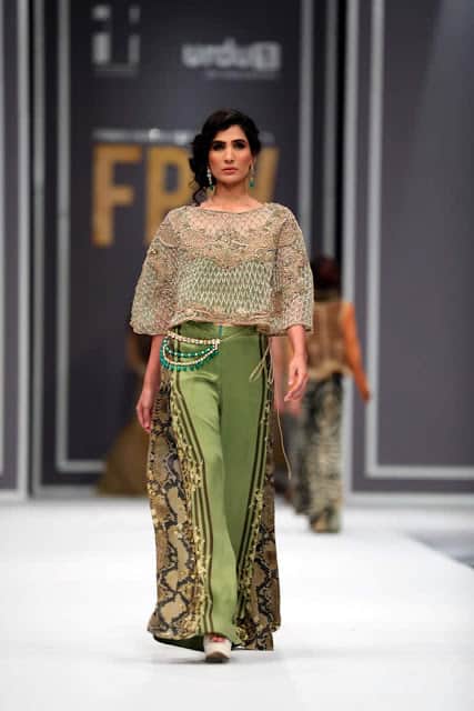 sobia-nazir-pakistani-bridal-dresses-2016-collection-at-fpw-2016-15