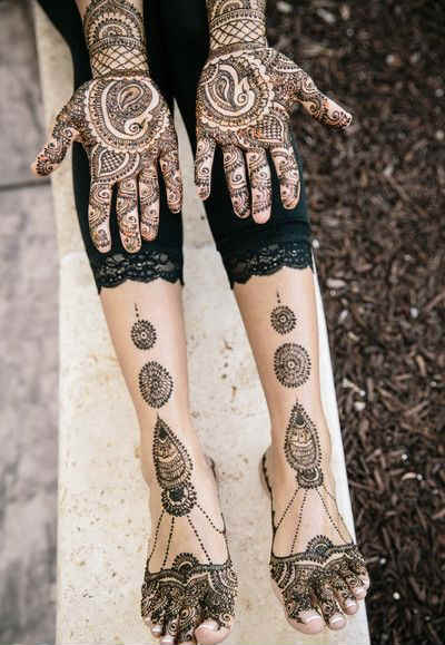 best-and-simple-Indian-bridal-mehndi-designs-for-hands-for-beginner-27