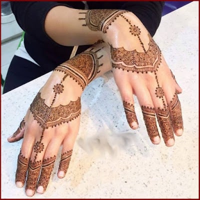 christmas-best-mehndi-designs-on-hands-for-girls-14