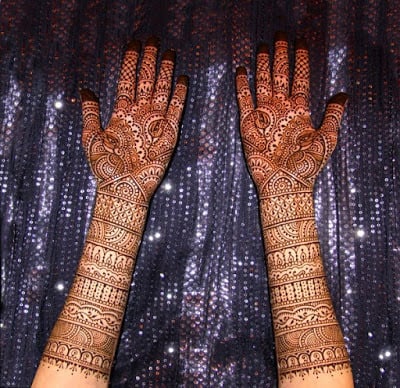 christmas-best-mehndi-designs-on-hands-for-girls-9