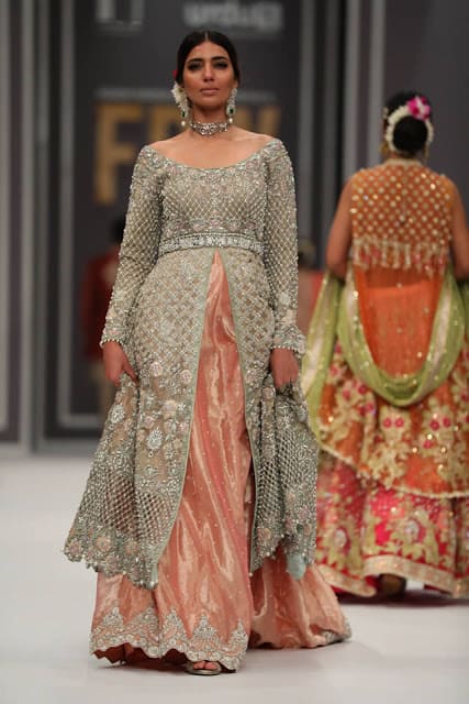 deepak-perwani-bridal-dresses-designs-for-wedding-at-fpw-2016-2