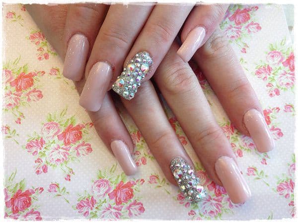 latest-gorgeous-wedding-fake-nail-art-designs-for-bride-9