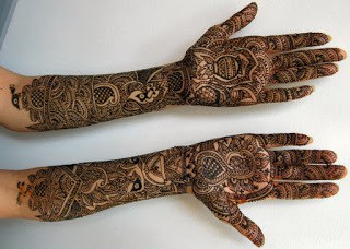 latest-pattern-of-traditional-Indian-mehndi-designs-for-hands-for-girls-1