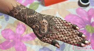 latest-pattern-of-traditional-pakistani-mehndi-designs-for-hands-for-girls-2