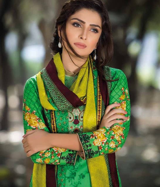 mahrukh-latest-winter-embroidered-shawl-dress-collection-2017-by-zs-textiles-11