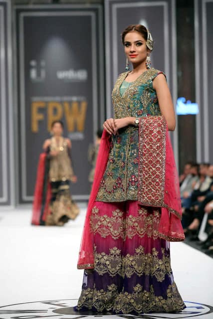 saira-rizwan-bridal-wear-dresses-designs-for-wedding-at-fpw-2016-12