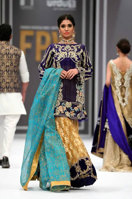 saira-rizwan-bridal-wear-dresses-designs-for-wedding-at-fpw-2016-7