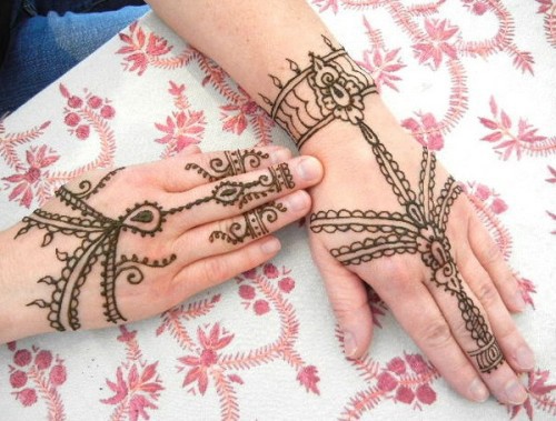 very-easy-and-simple-mehndi-designs-for-beginners-for-hand-10