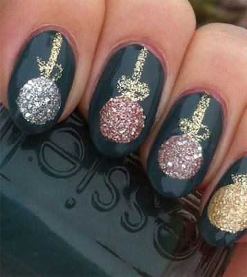 classy-and-stylish-christmas-nail-art-designs-for-girls-13
