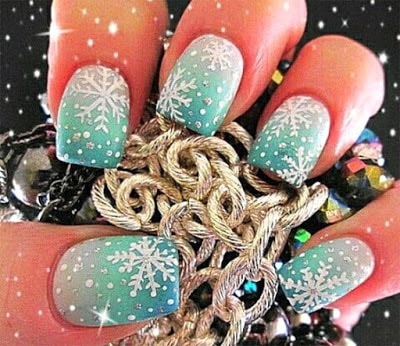 classy-and-stylish-christmas-nail-art-designs-for-girls-8