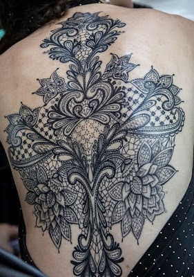 Latest-Stylishly-Challenging-Back-Tattoos-Ideas-for-Women-12