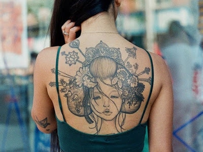 Latest-Stylishly-Challenging-Back-Tattoos-Ideas-for-Women-13