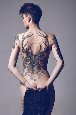 Latest-Stylishly-Challenging-Back-Tattoos-Ideas-for-Women-3