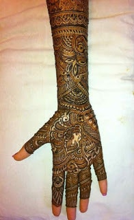 best-and-beautiful-bridal-mehndi-designs-for-full-hands-and-legs-3