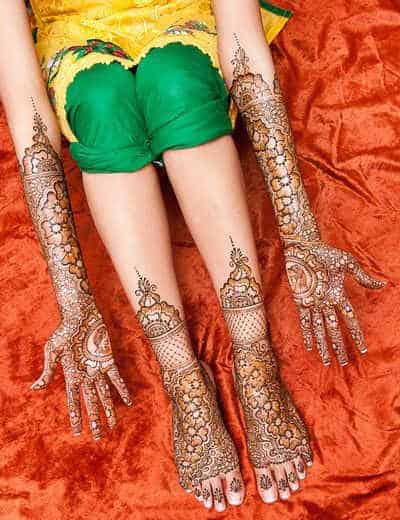 best-and-beautiful-bridal-mehndi-designs-for-full-hands-and-legs-6