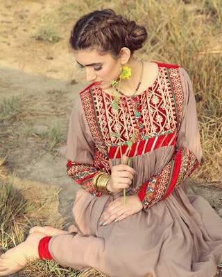 zahra-ahmad-afghan-tribal-winter-wear-dresses-pret-collection-2017-3