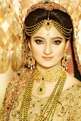 ather-shahzad-signature-bridal-makeup-and-perfect-hair-styles-8