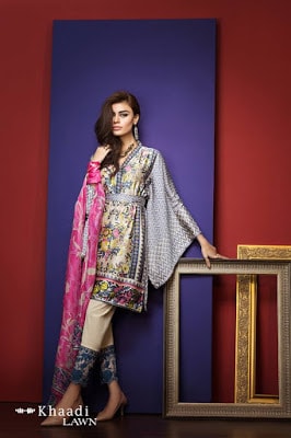Khaadi-latest-summer-lawn-designs-satin-collection-2017-for-girls-6