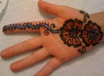 Latest Indian mehndi designs for kids hands