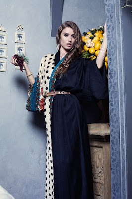 Simple and latest abaya designs in Pakistani