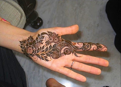 Simple mehndi designs that is awesome & super easy to try now