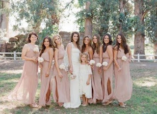 Most-bridesmaid-dresses-that-will-make-you-gasp-2