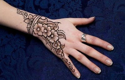 Latest Simple Eid Henna New Mehndi Designs 2018 With Images