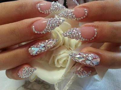 stiletto-nail-designs-that-will-brighten-up-your-day-1