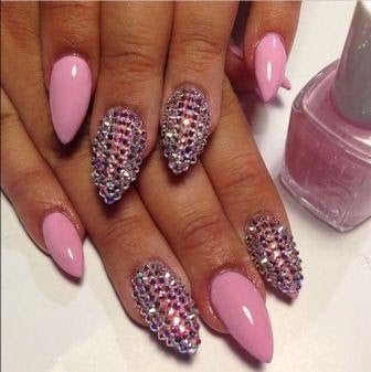 stiletto-nail-designs-that-will-brighten-up-your-day-2