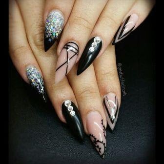 stiletto-nail-designs-that-will-brighten-up-your-day-4