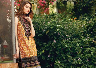 Alkaram-summer-cardinal-regal-2017-embroidered-lawn-collection-1