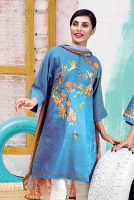 Gul-ahmed-summer-lawn-2017-dresses-yolo-collection-10
