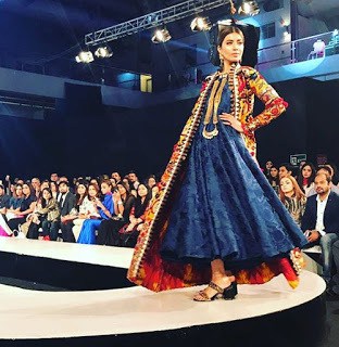 Khadi-khas-collection-at-pfdc-sunsilk-fashion-week-2017-13