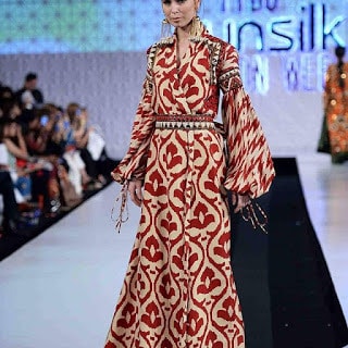 Khadi-khas-collection-at-pfdc-sunsilk-fashion-week-2017-15