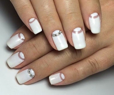 Nail-wedding-effect-half-moon-decoration-in-crystals