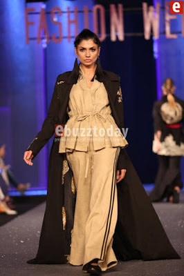 Sapphire-collection-totem-at-pfdc-sunsilk-fashion-week-2017-5