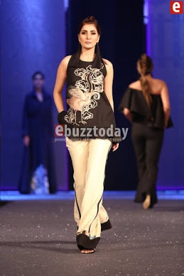 Sapphire-collection-totem-at-pfdc-sunsilk-fashion-week-2017-7