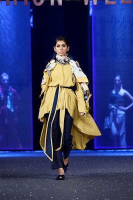 Sapphire-collection-totem-at-pfdc-sunsilk-fashion-week-2017-8