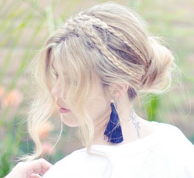 Simple-and-stylish-hairstyles-for-bridesmaids-for-long-hair-8