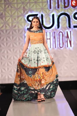 So-kamal-collection-2017-at-pfdc-sunsilk-fashion-week-7